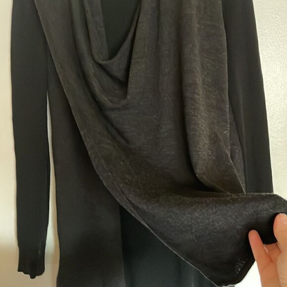 All Saints Drina V -Neck Drape
Dress Size 0 - Picture 8 of 9